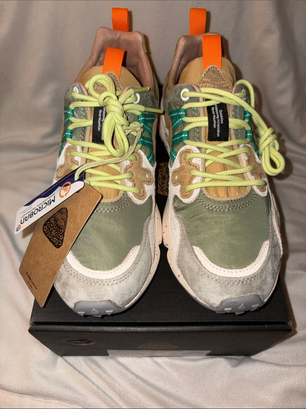 NWT Flower Mountain YAMANO 3 UNI
Suede technical fabric sneakers - White-Grey - Picture 9 of 16